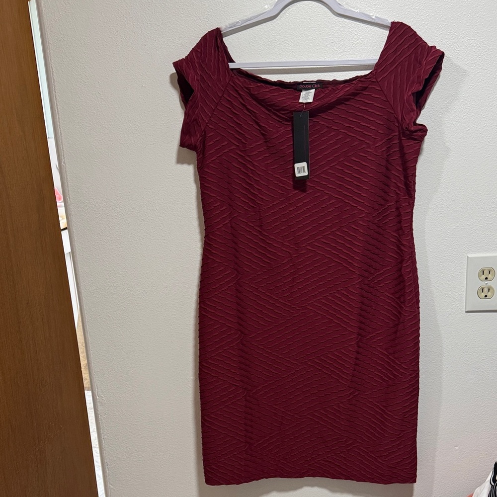 Slim Fit Burgundy Textured Cap Sleeve Dress